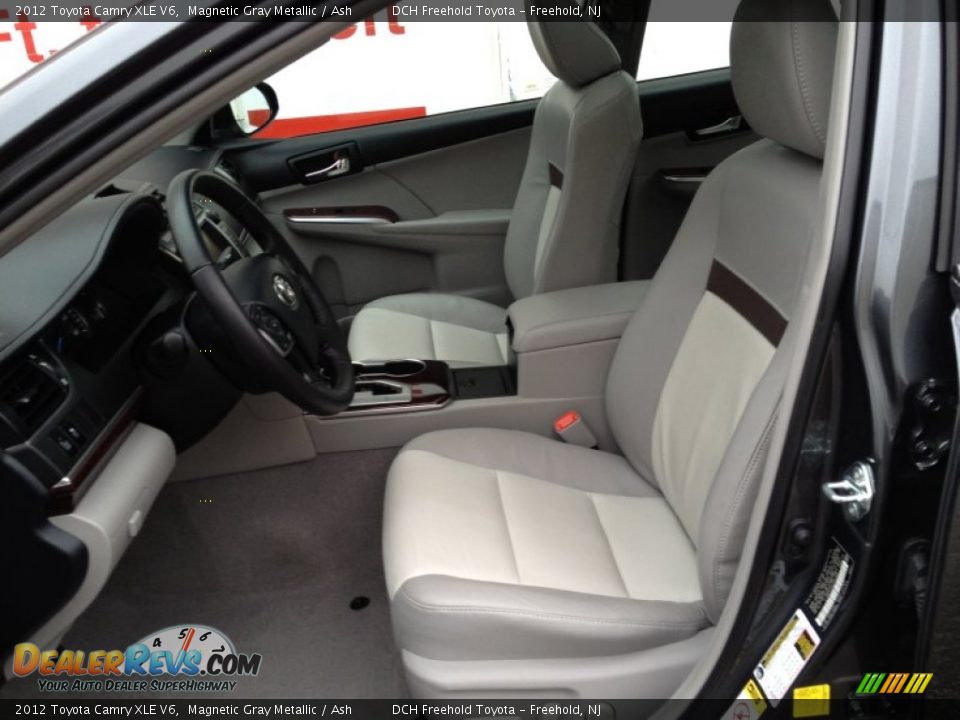 2012 Toyota Camry XLE V6 Magnetic Gray Metallic / Ash Photo #15