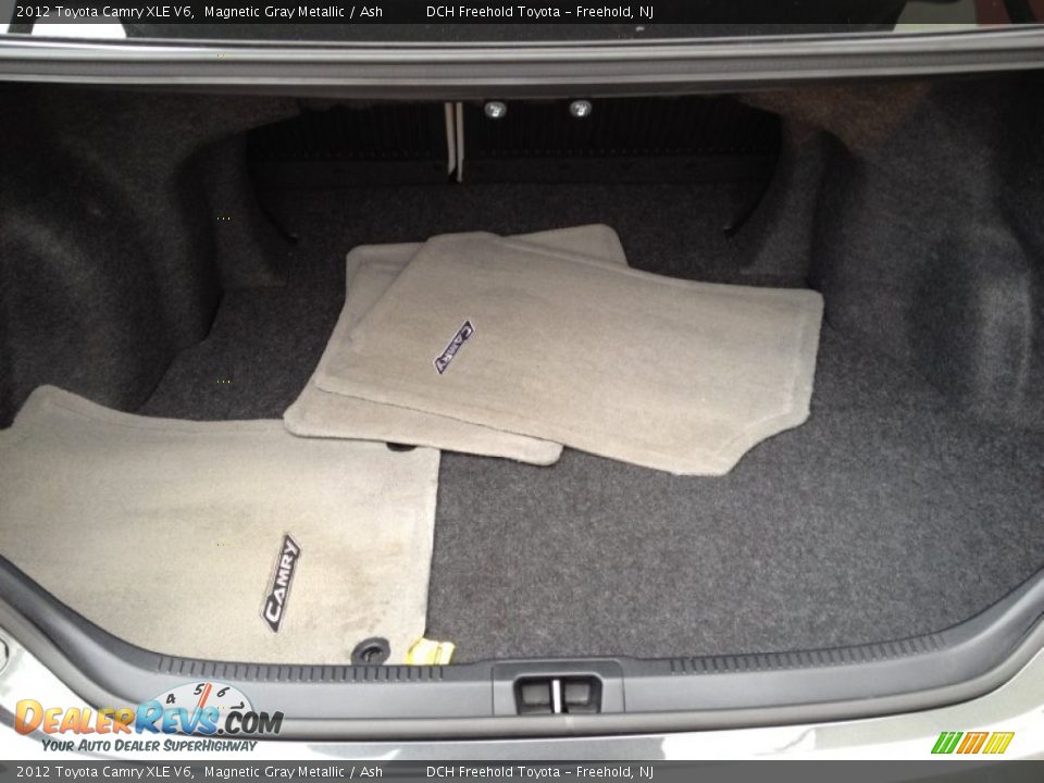 2012 Toyota Camry XLE V6 Magnetic Gray Metallic / Ash Photo #22