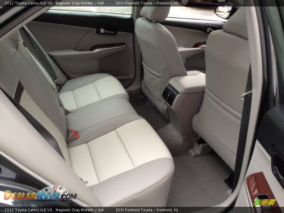 2012 Toyota Camry XLE V6 Magnetic Gray Metallic / Ash Photo #24