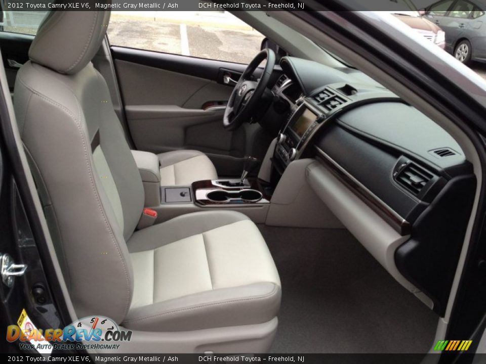 2012 Toyota Camry XLE V6 Magnetic Gray Metallic / Ash Photo #26