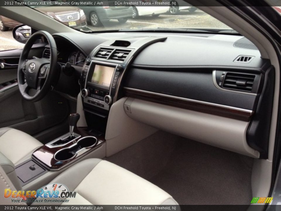 2012 Toyota Camry XLE V6 Magnetic Gray Metallic / Ash Photo #27