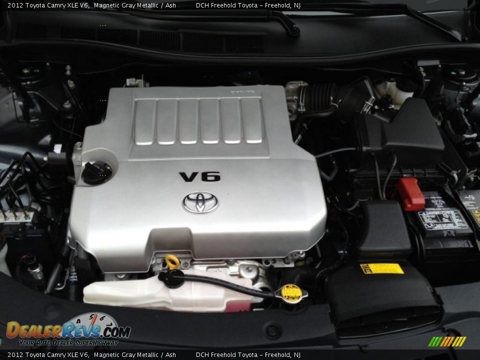 2012 Toyota Camry XLE V6 Magnetic Gray Metallic / Ash Photo #30