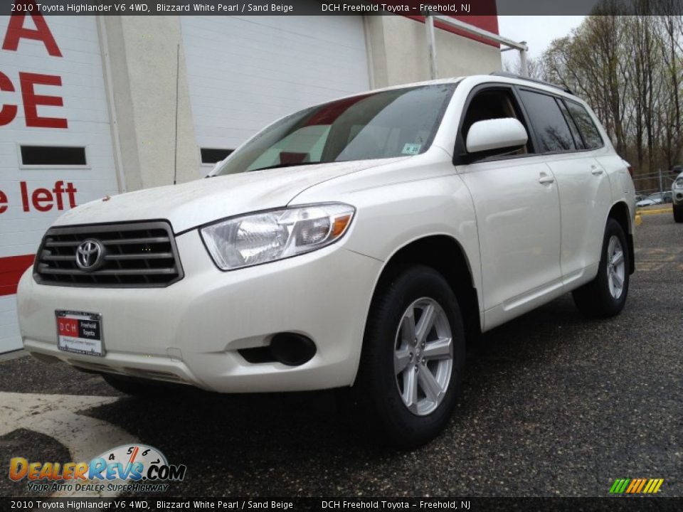 2010 Toyota Highlander V6 4WD Blizzard White Pearl / Sand Beige Photo #1