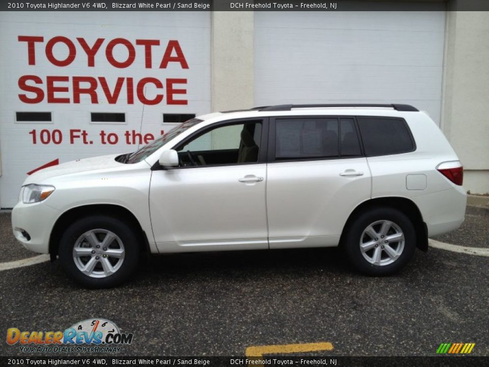 2010 Toyota Highlander V6 4WD Blizzard White Pearl / Sand Beige Photo #3
