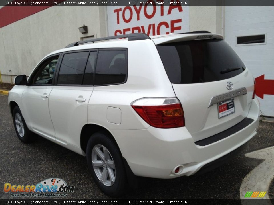 2010 Toyota Highlander V6 4WD Blizzard White Pearl / Sand Beige Photo #4