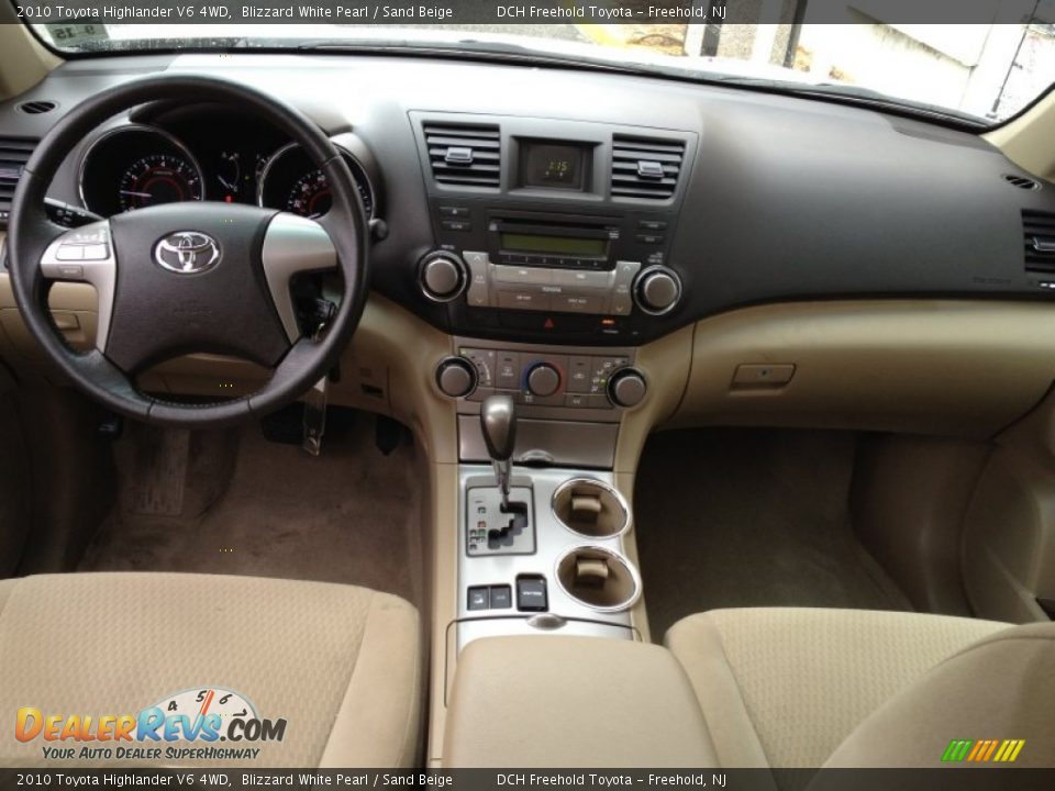 2010 Toyota Highlander V6 4WD Blizzard White Pearl / Sand Beige Photo #12
