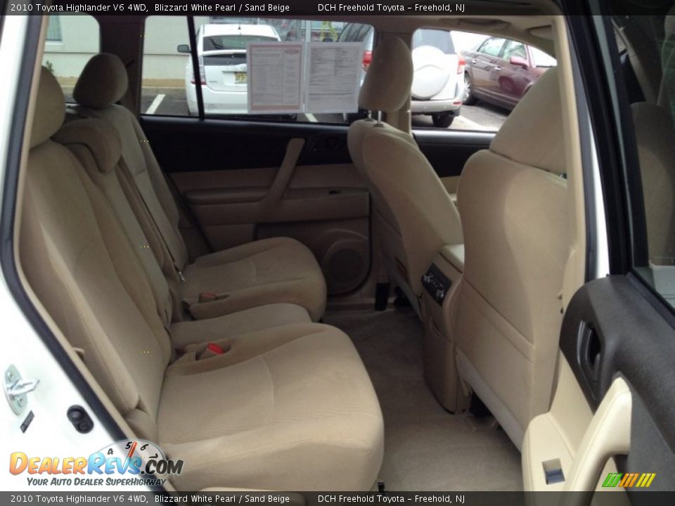 2010 Toyota Highlander V6 4WD Blizzard White Pearl / Sand Beige Photo #25