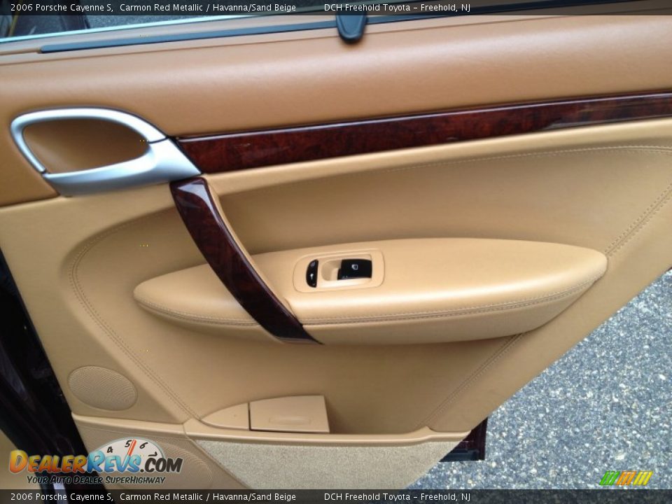 Door Panel of 2006 Porsche Cayenne S Photo #24