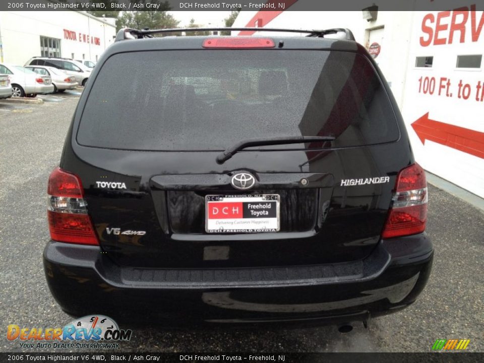 2006 Toyota Highlander V6 4WD Black / Ash Gray Photo #5