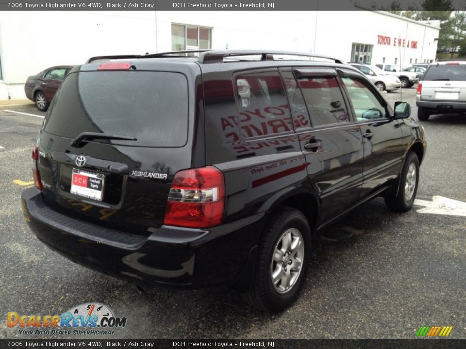 2006 Toyota Highlander V6 4WD Black / Ash Gray Photo #6