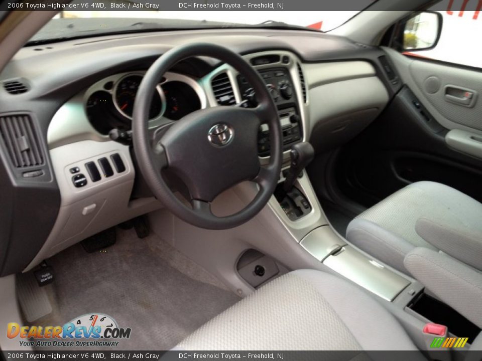2006 Toyota Highlander V6 4WD Black / Ash Gray Photo #12