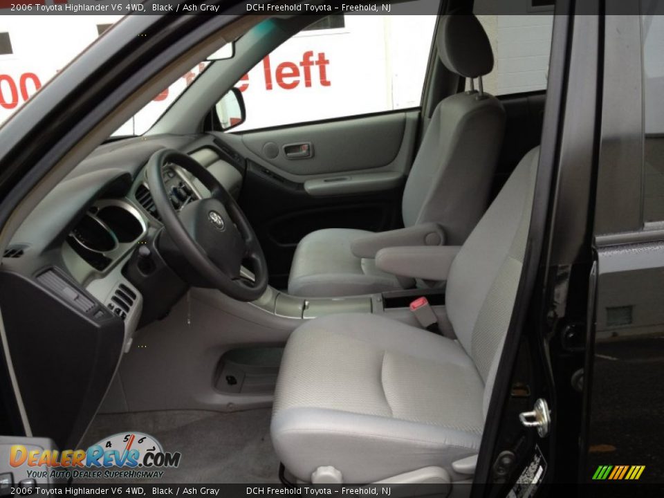 2006 Toyota Highlander V6 4WD Black / Ash Gray Photo #14