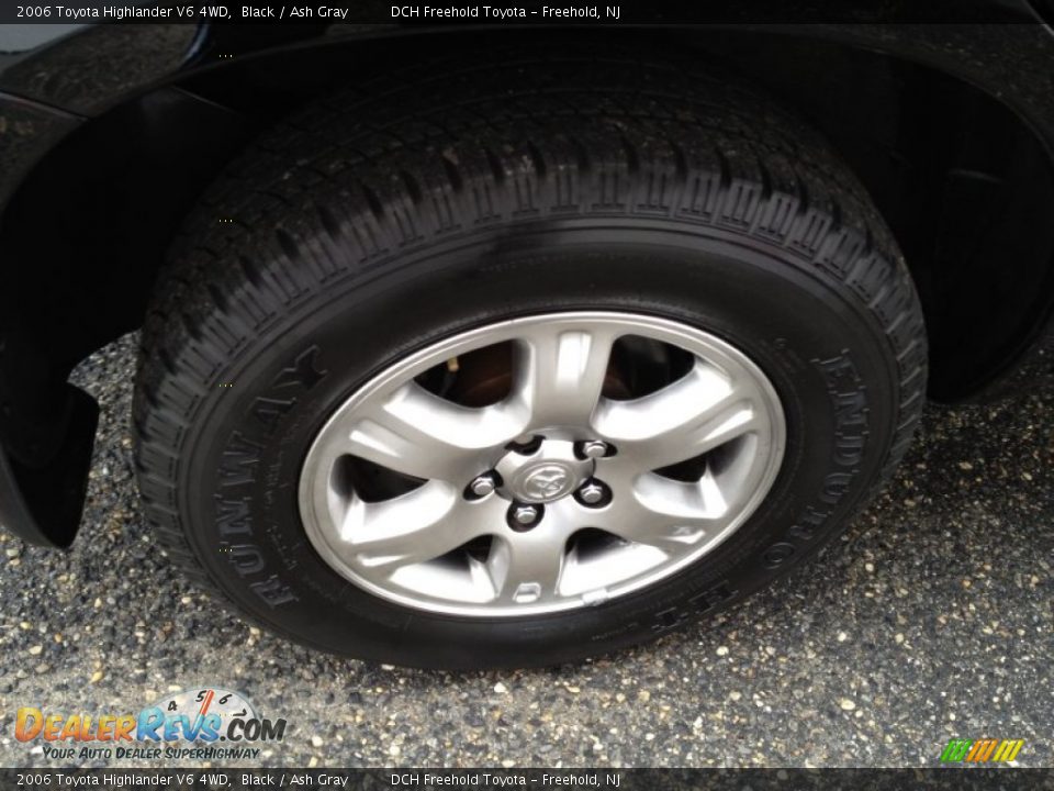 2006 Toyota Highlander V6 4WD Black / Ash Gray Photo #21
