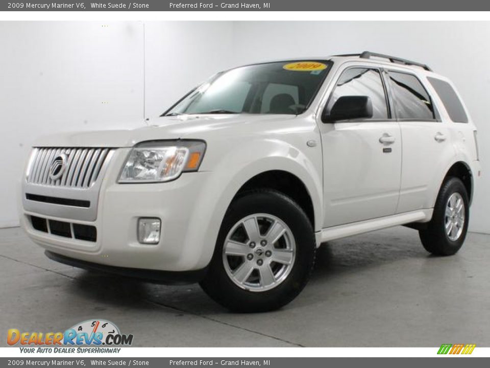 Front 3/4 View of 2009 Mercury Mariner V6 Photo #1