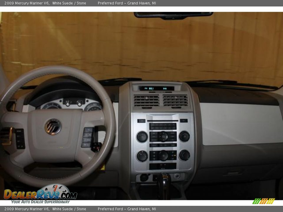 2009 Mercury Mariner V6 White Suede / Stone Photo #18