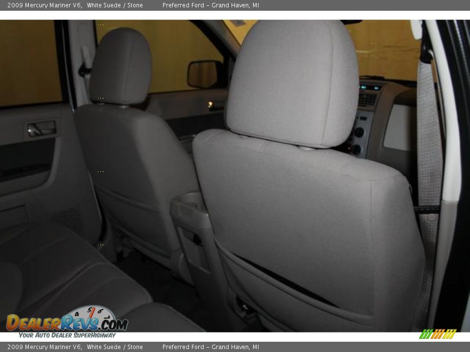 2009 Mercury Mariner V6 White Suede / Stone Photo #24