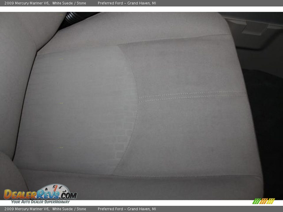 2009 Mercury Mariner V6 White Suede / Stone Photo #28