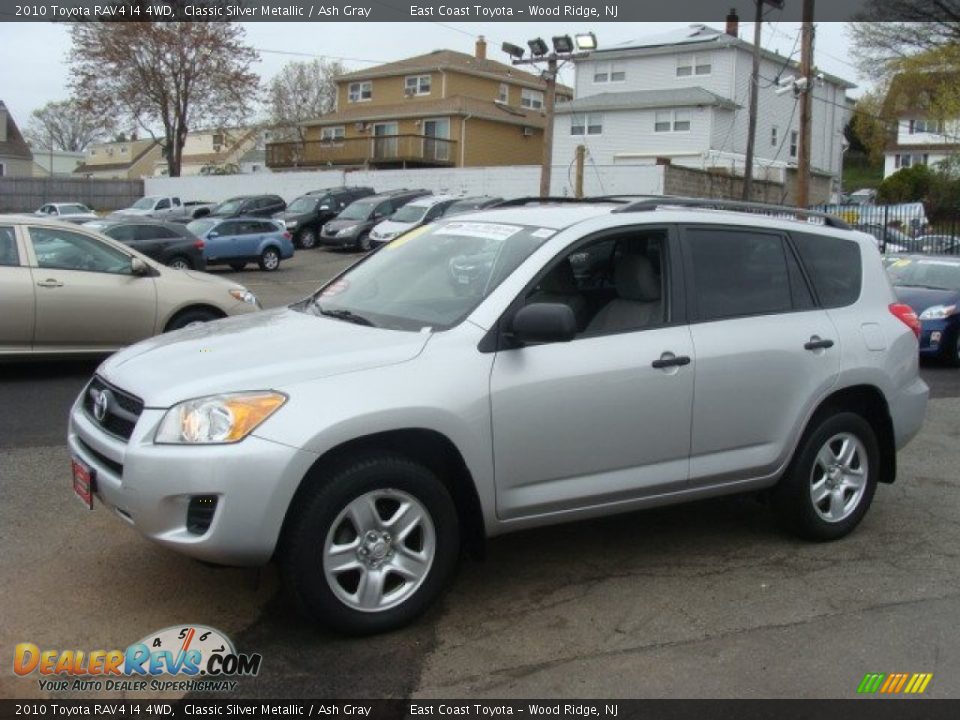 Front 3/4 View of 2010 Toyota RAV4 I4 4WD Photo #3