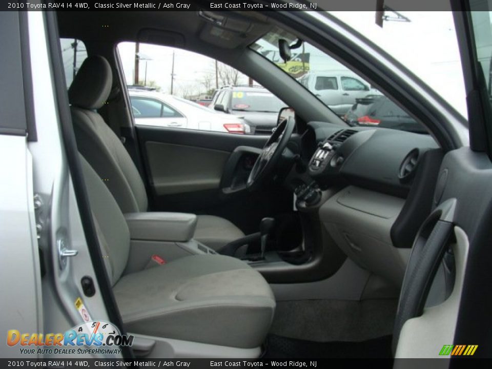 2010 Toyota RAV4 I4 4WD Classic Silver Metallic / Ash Gray Photo #8