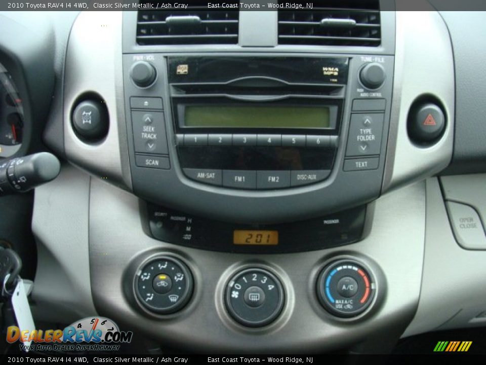 2010 Toyota RAV4 I4 4WD Classic Silver Metallic / Ash Gray Photo #11