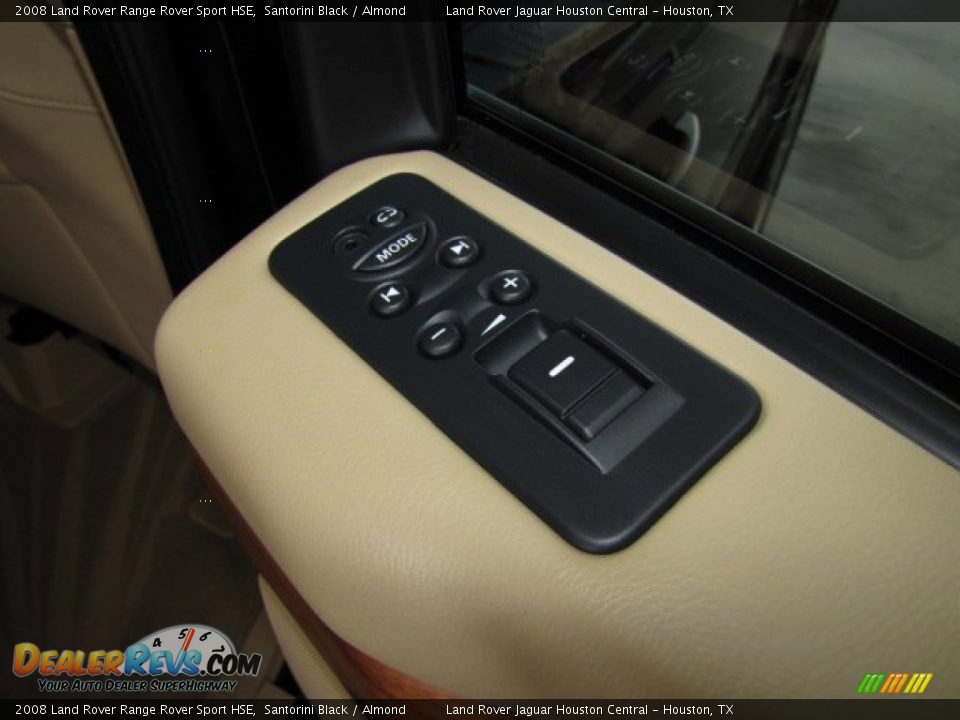 Controls of 2008 Land Rover Range Rover Sport HSE Photo #26
