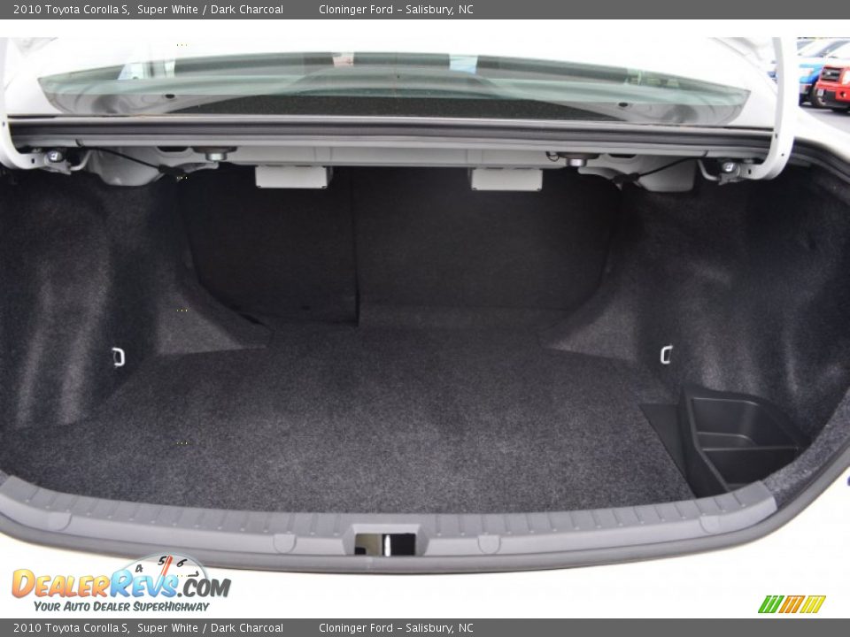 2010 Toyota Corolla S Super White / Dark Charcoal Photo #13