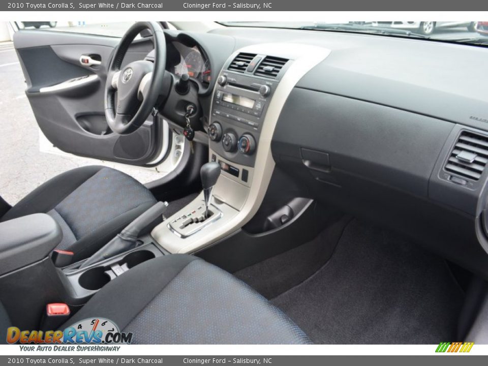 2010 Toyota Corolla S Super White / Dark Charcoal Photo #16