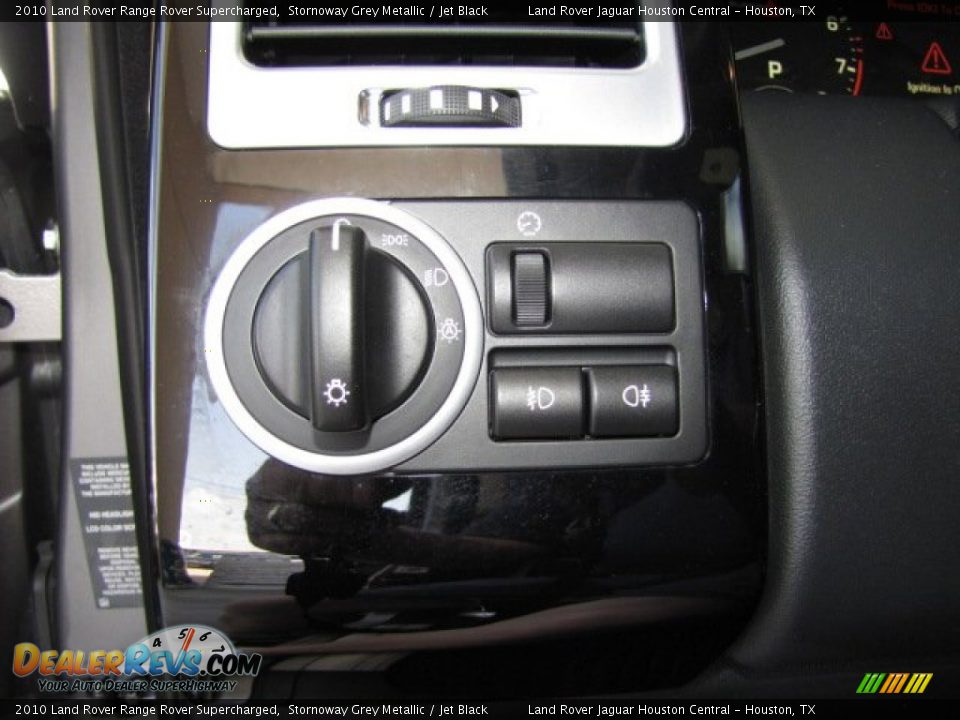 Controls of 2010 Land Rover Range Rover Supercharged Photo #15