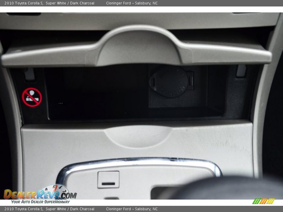 2010 Toyota Corolla S Super White / Dark Charcoal Photo #28