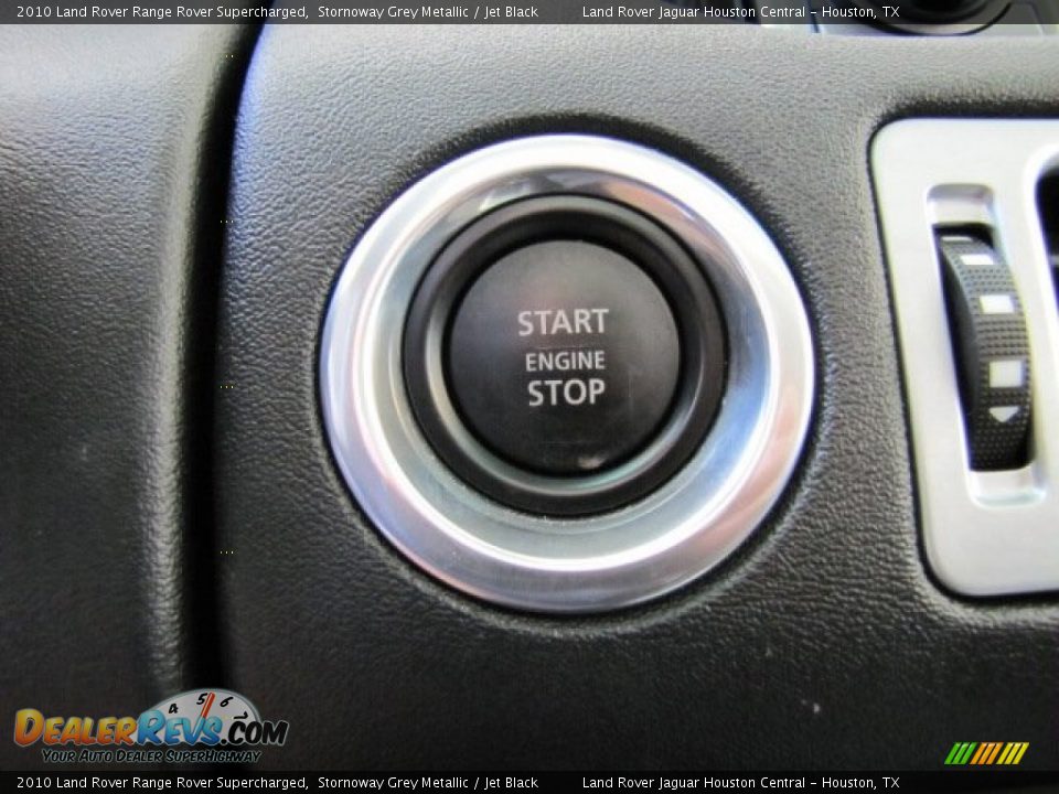 Controls of 2010 Land Rover Range Rover Supercharged Photo #23