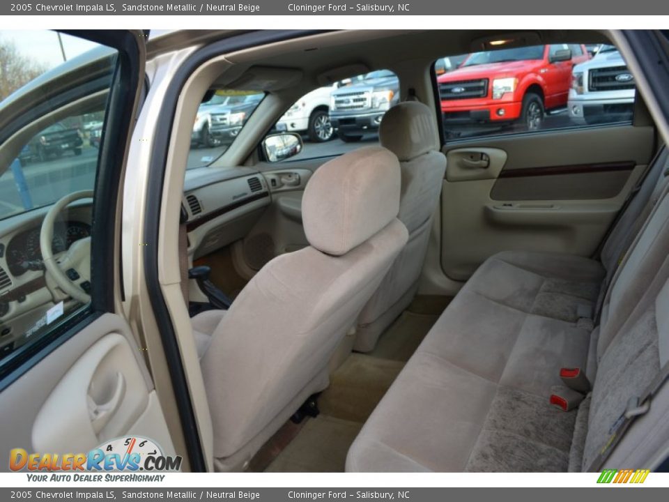 2005 Chevrolet Impala LS Sandstone Metallic / Neutral Beige Photo #12