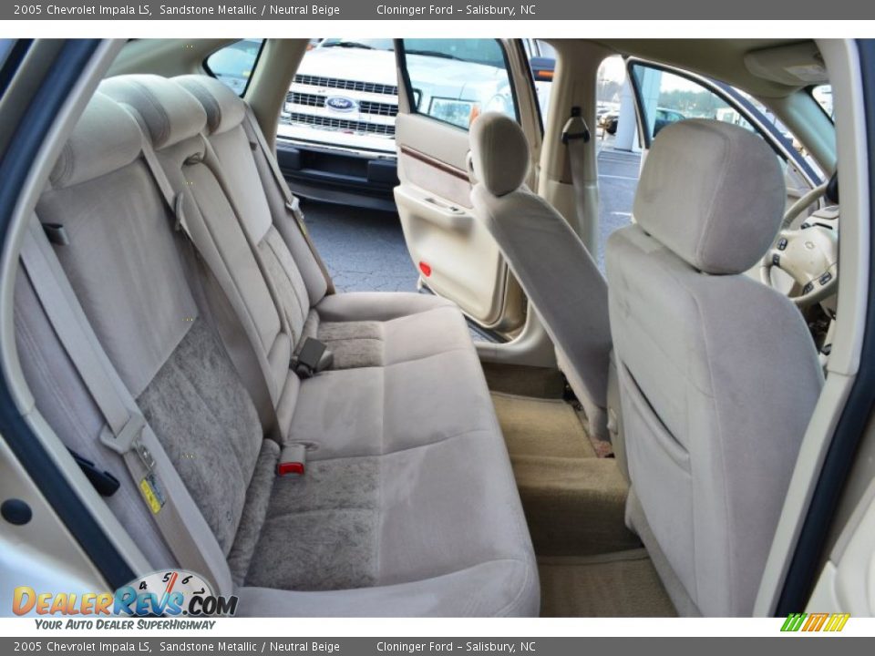 2005 Chevrolet Impala LS Sandstone Metallic / Neutral Beige Photo #14