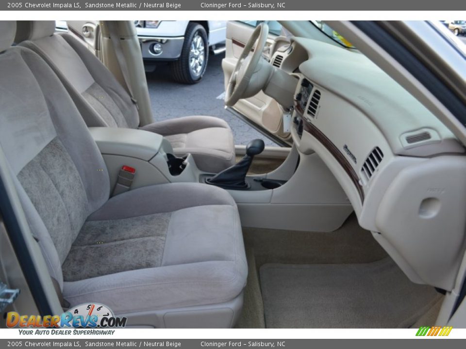 2005 Chevrolet Impala LS Sandstone Metallic / Neutral Beige Photo #15