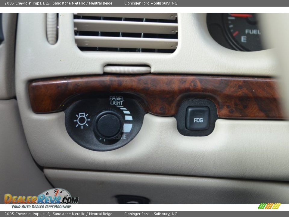 2005 Chevrolet Impala LS Sandstone Metallic / Neutral Beige Photo #22