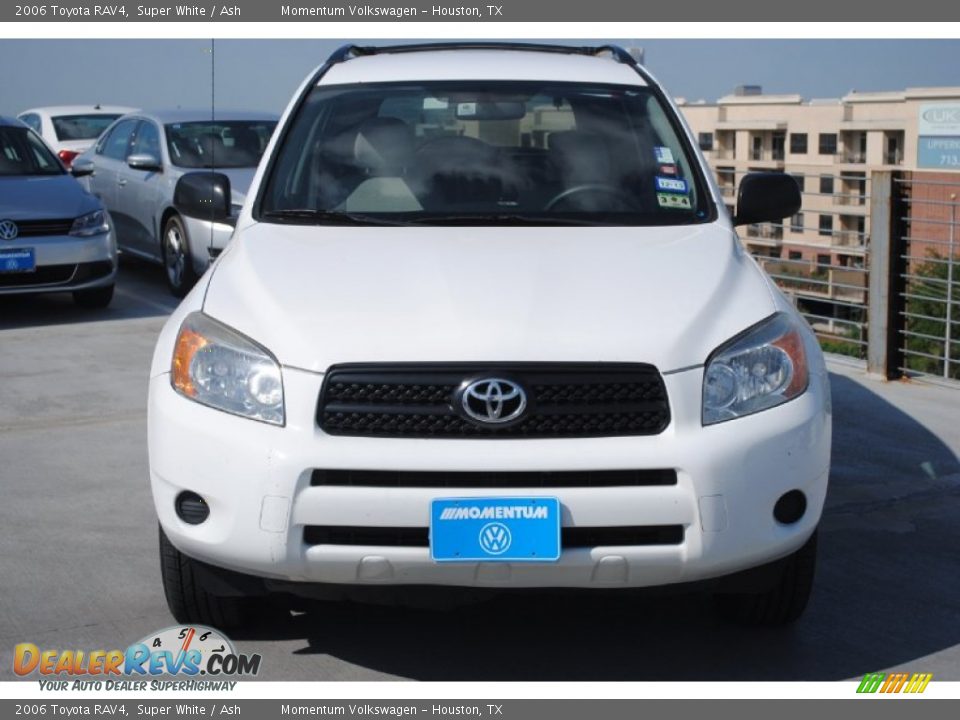 2006 Toyota RAV4 Super White / Ash Photo #2