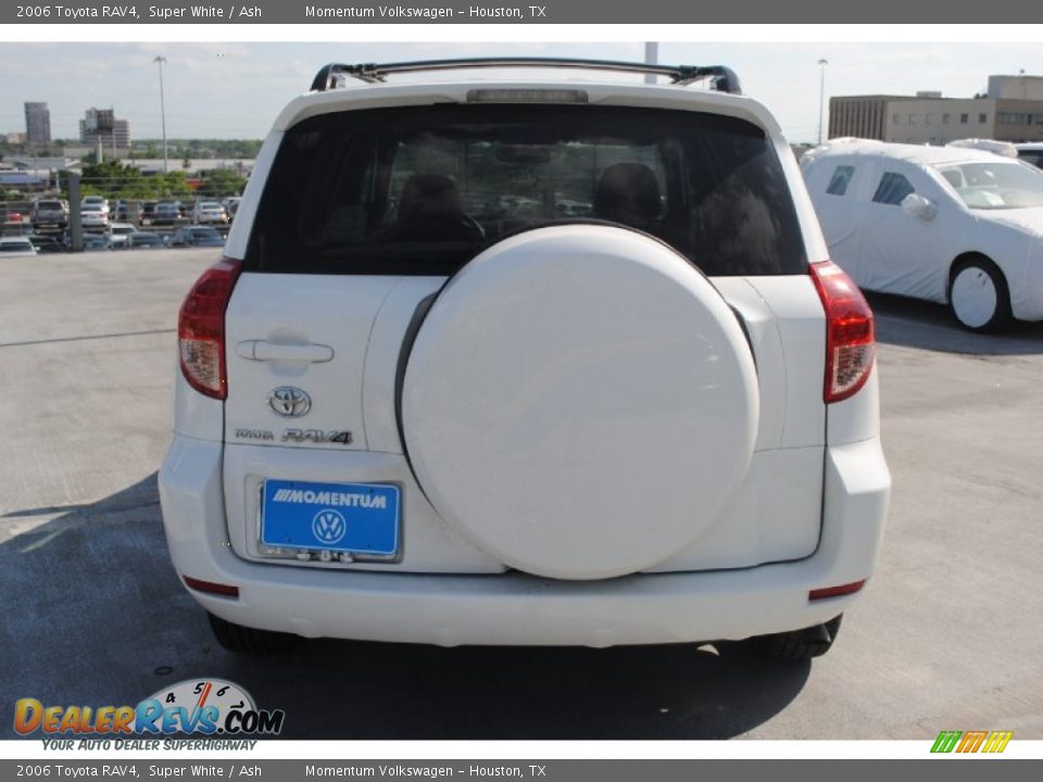 2006 Toyota RAV4 Super White / Ash Photo #6