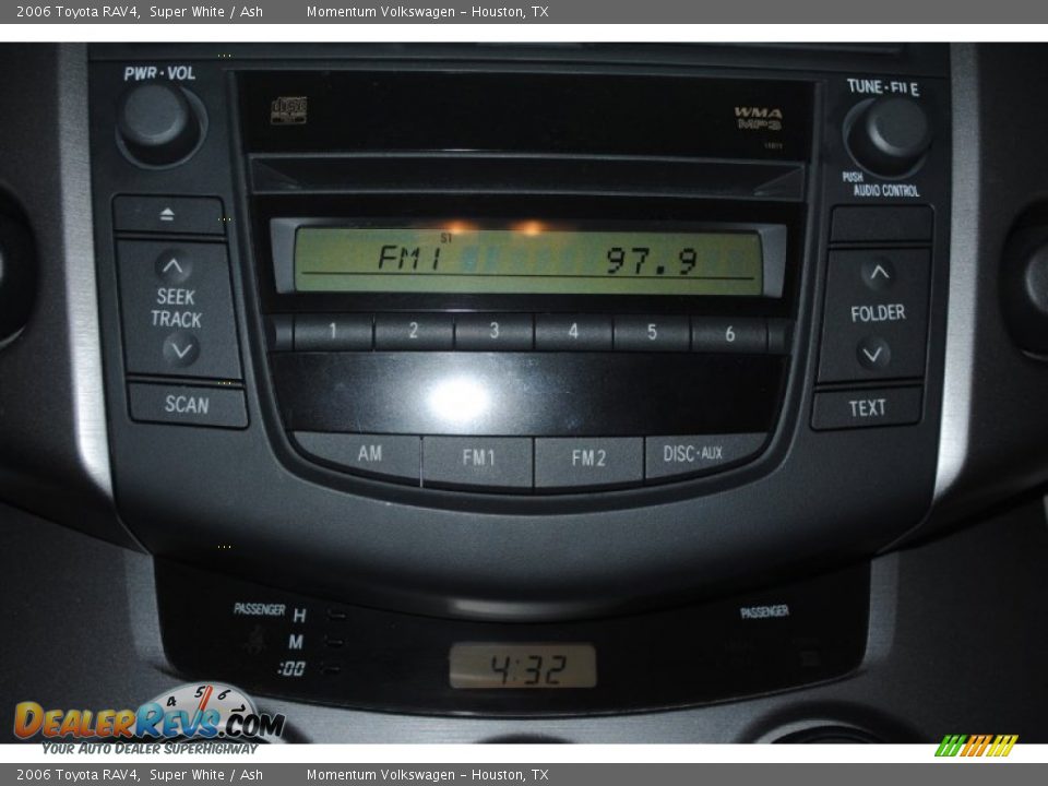 2006 Toyota RAV4 Super White / Ash Photo #15
