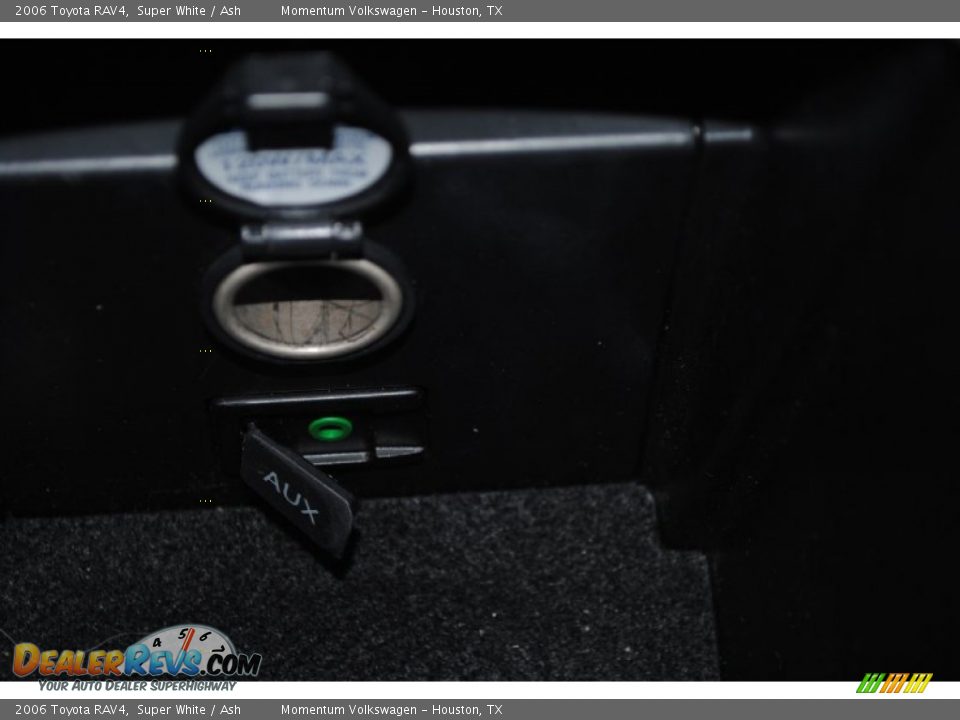 2006 Toyota RAV4 Super White / Ash Photo #17