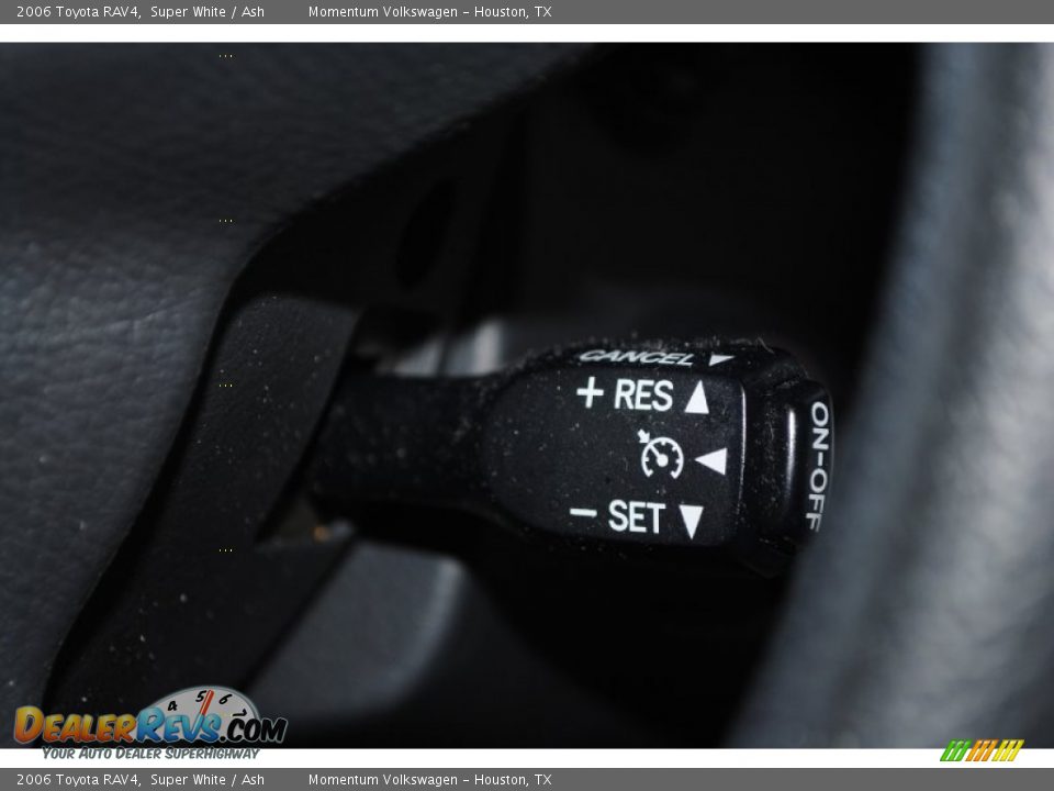 2006 Toyota RAV4 Super White / Ash Photo #18