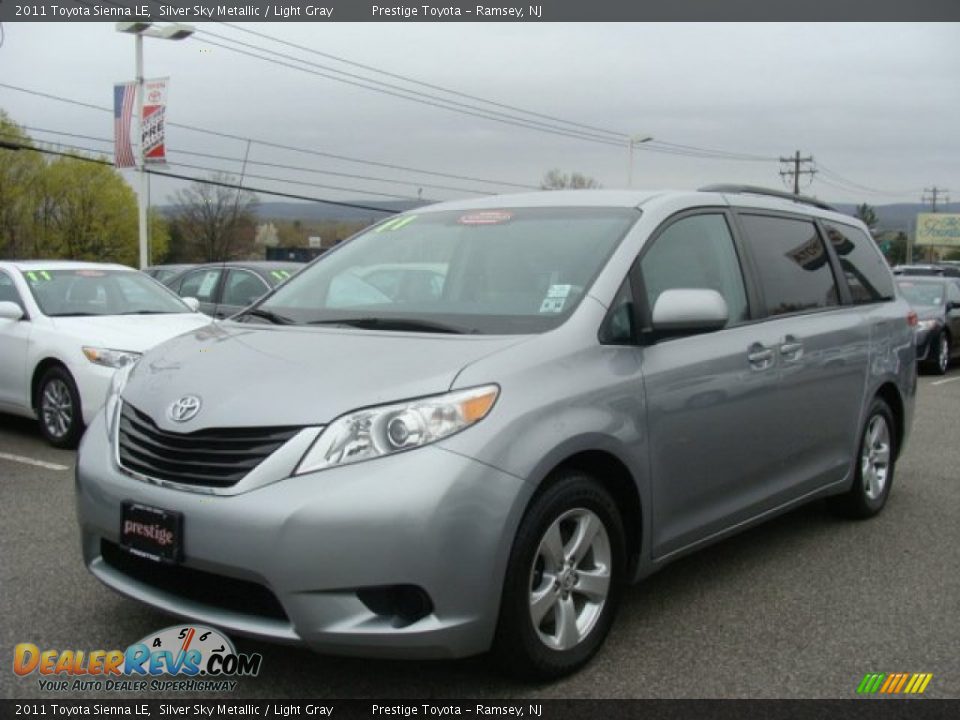 2011 Toyota Sienna LE Silver Sky Metallic / Light Gray Photo #3