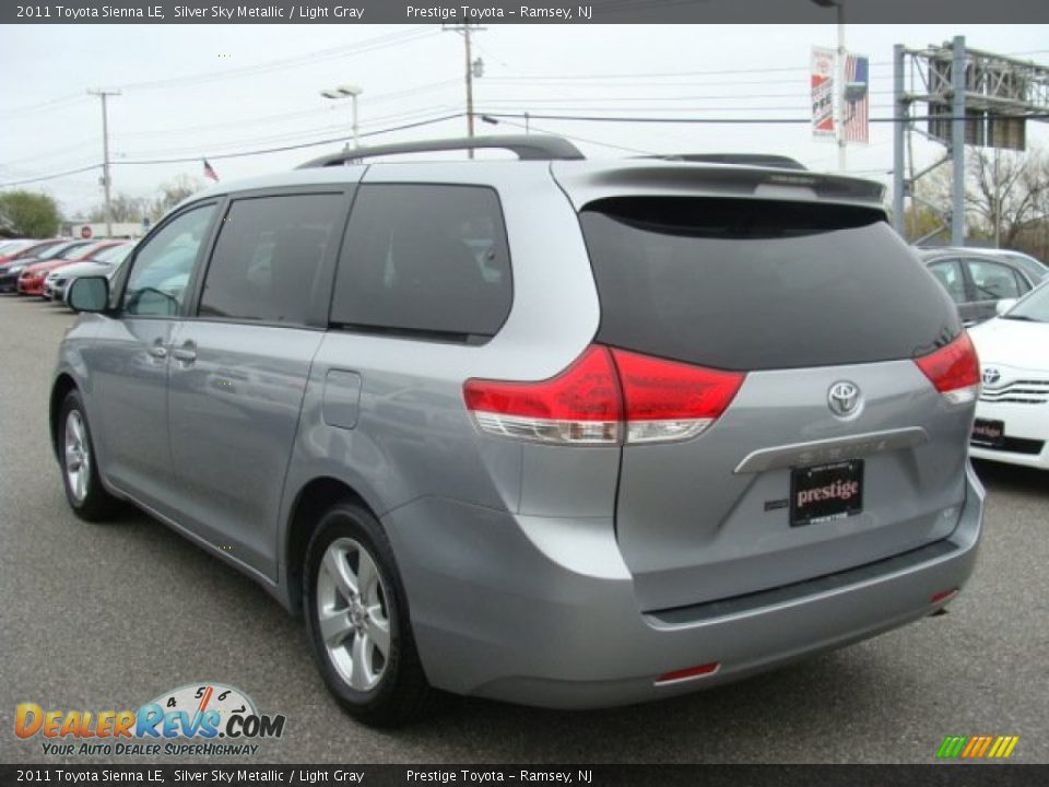 2011 Toyota Sienna LE Silver Sky Metallic / Light Gray Photo #4