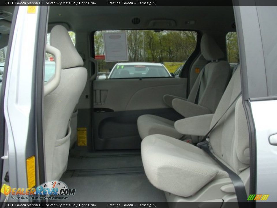 2011 Toyota Sienna LE Silver Sky Metallic / Light Gray Photo #12