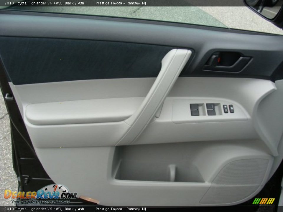 2010 Toyota Highlander V6 4WD Black / Ash Photo #6
