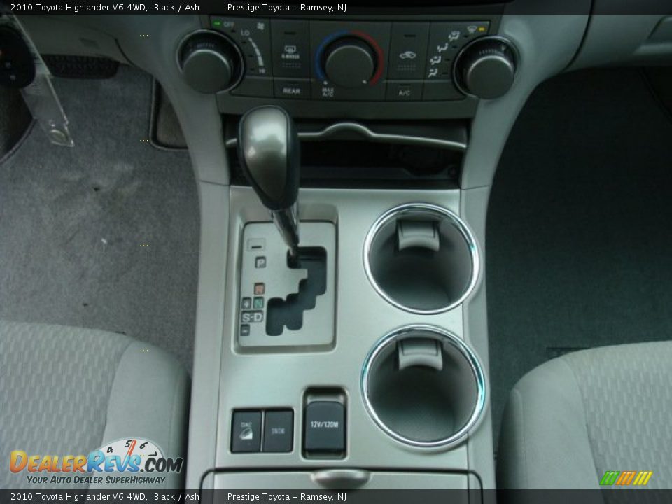 2010 Toyota Highlander V6 4WD Black / Ash Photo #12
