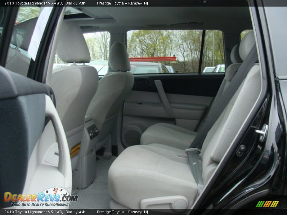 2010 Toyota Highlander V6 4WD Black / Ash Photo #13