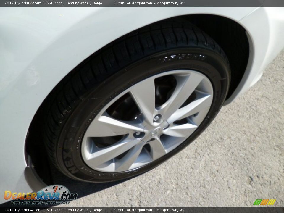 2012 Hyundai Accent GLS 4 Door Century White / Beige Photo #13