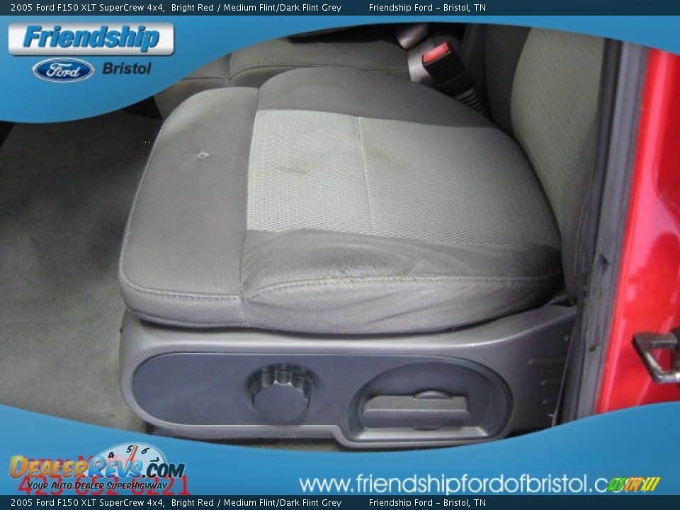 2005 Ford F150 XLT SuperCrew 4x4 Bright Red / Medium Flint/Dark Flint Grey Photo #9
