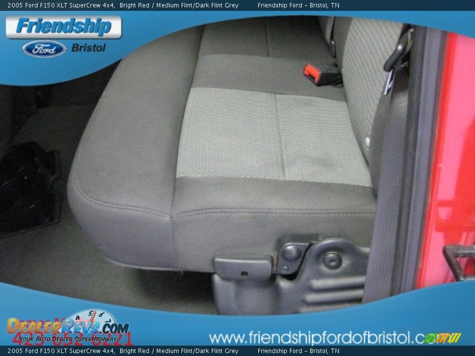 2005 Ford F150 XLT SuperCrew 4x4 Bright Red / Medium Flint/Dark Flint Grey Photo #12