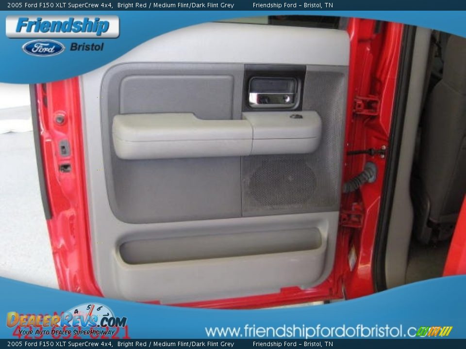 2005 Ford F150 XLT SuperCrew 4x4 Bright Red / Medium Flint/Dark Flint Grey Photo #13