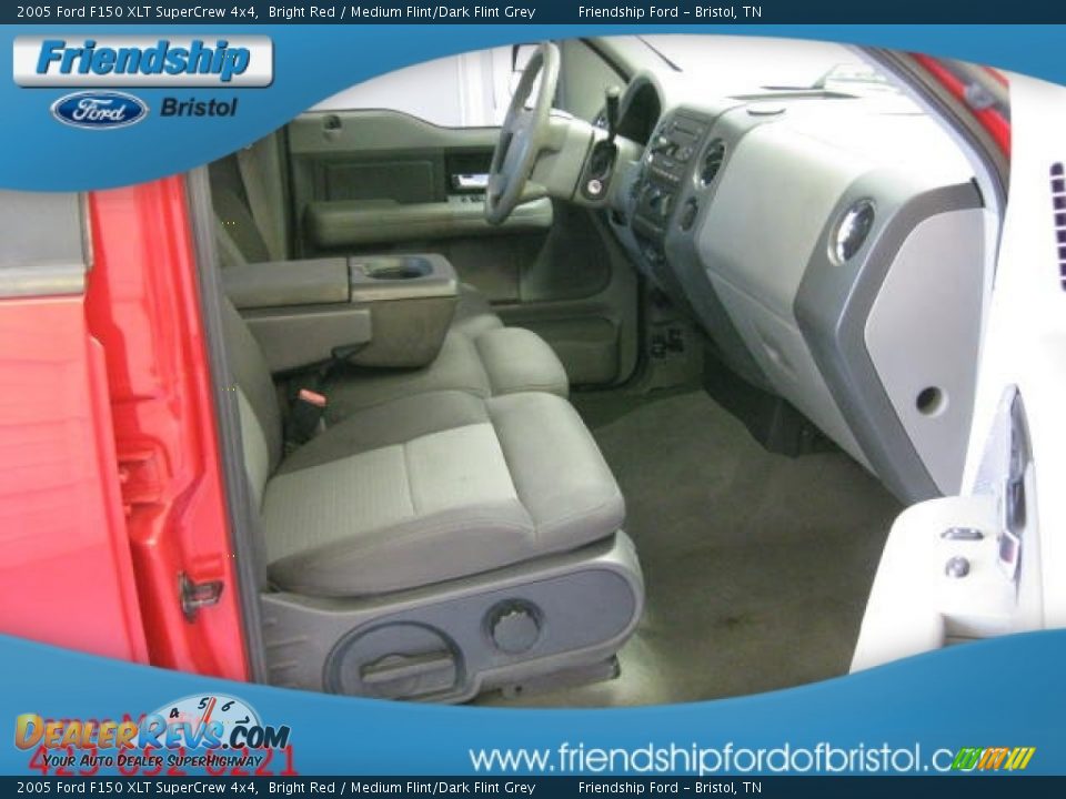 2005 Ford F150 XLT SuperCrew 4x4 Bright Red / Medium Flint/Dark Flint Grey Photo #14